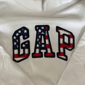 White Gap hoodie